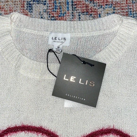 Le Lis XOXO Heart Tinsel Sweater SZ M NWT - Picture 4 of 6